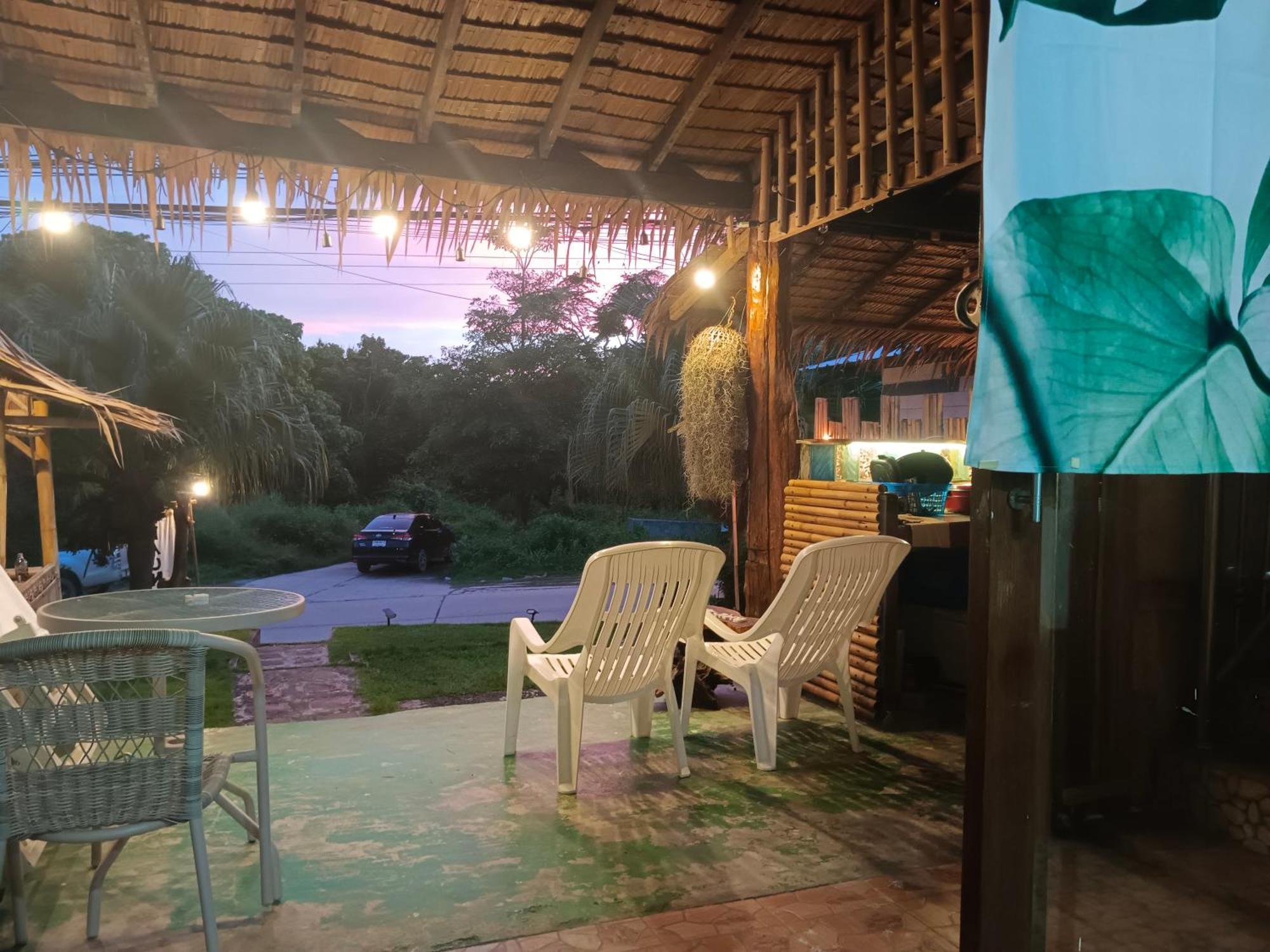 Tiki Bar-Kantiang Guesthouse Ko Lanta Eksteriør bilde