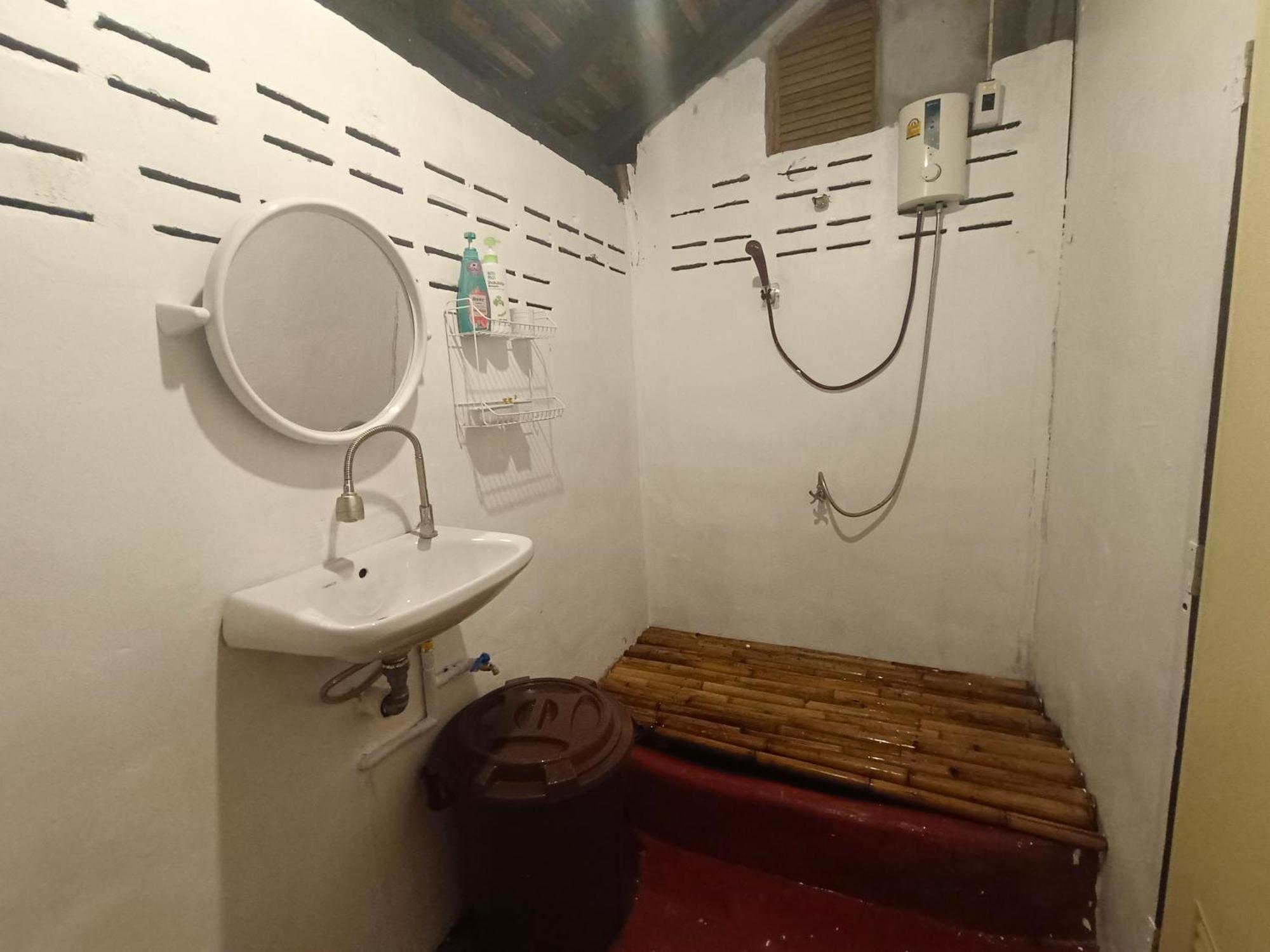 Tiki Bar-Kantiang Guesthouse Ko Lanta Eksteriør bilde